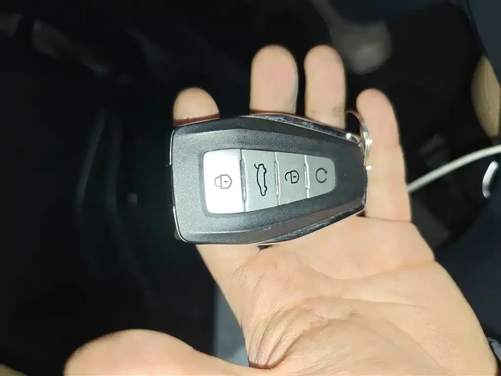 Geely Haoyue L 2023 из CN, фото 2