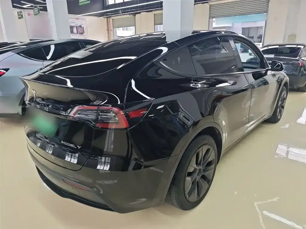 Tesla Model Y 2023 из CN, фото 8