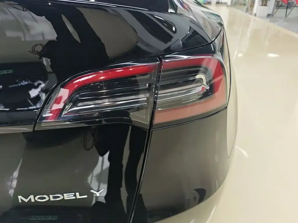 Tesla Model Y 2023 из CN, фото 7