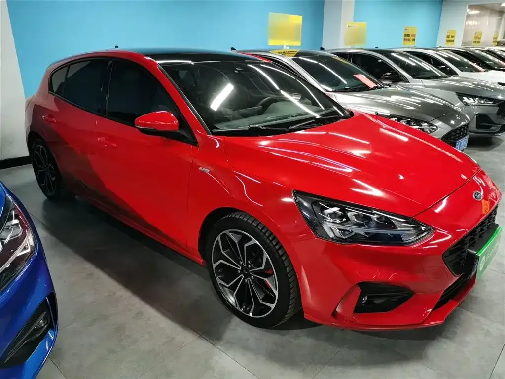 Ford Focus 2022 из CN, фото 4
