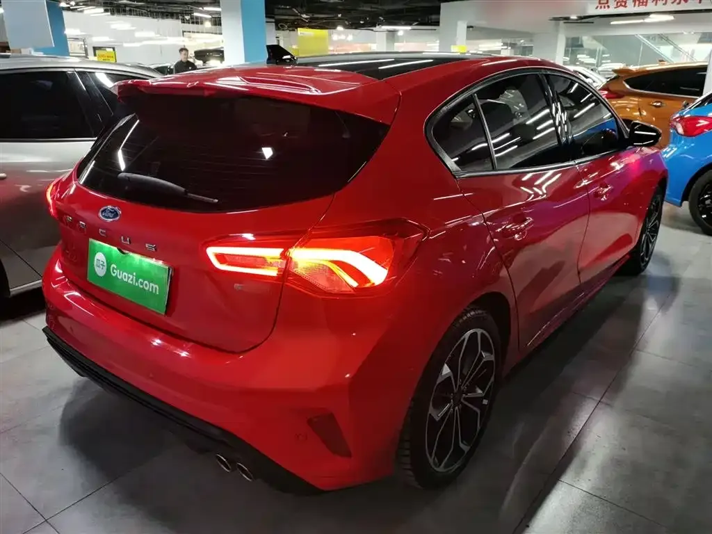 Ford Focus 2022 из CN, фото 9