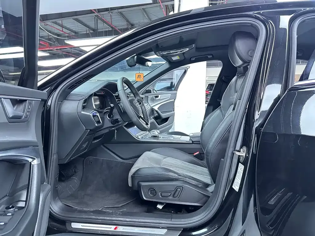 Audi A6L 2022 из CN, фото 5