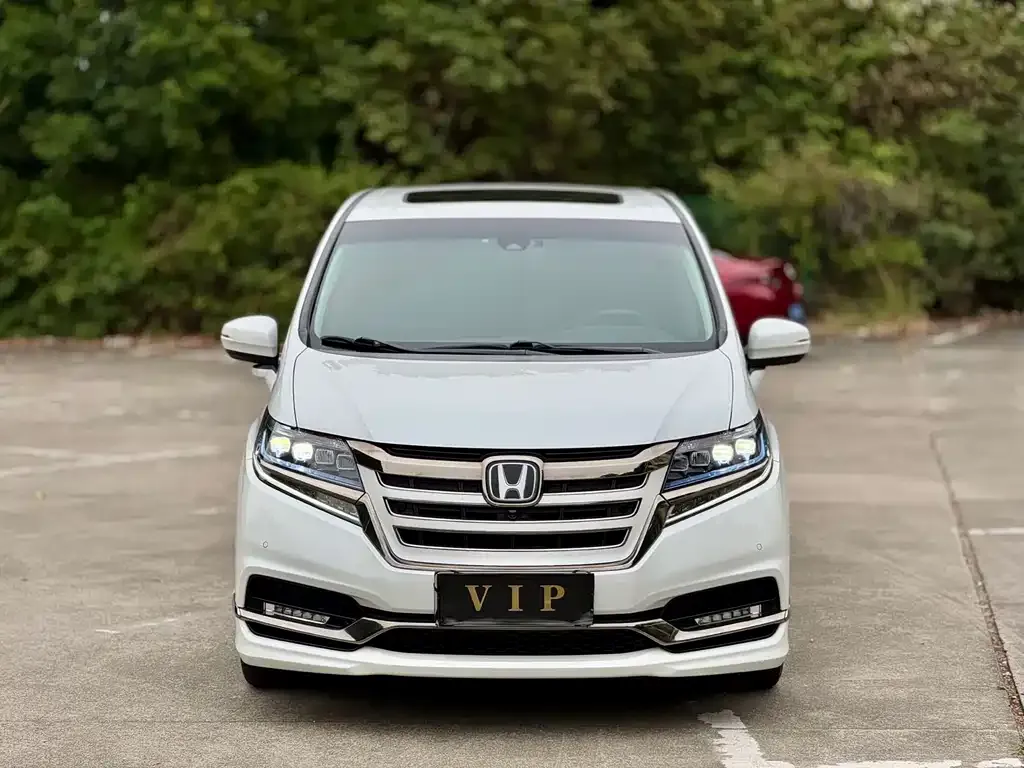 Honda Elysion 2021 из CN, фото 5