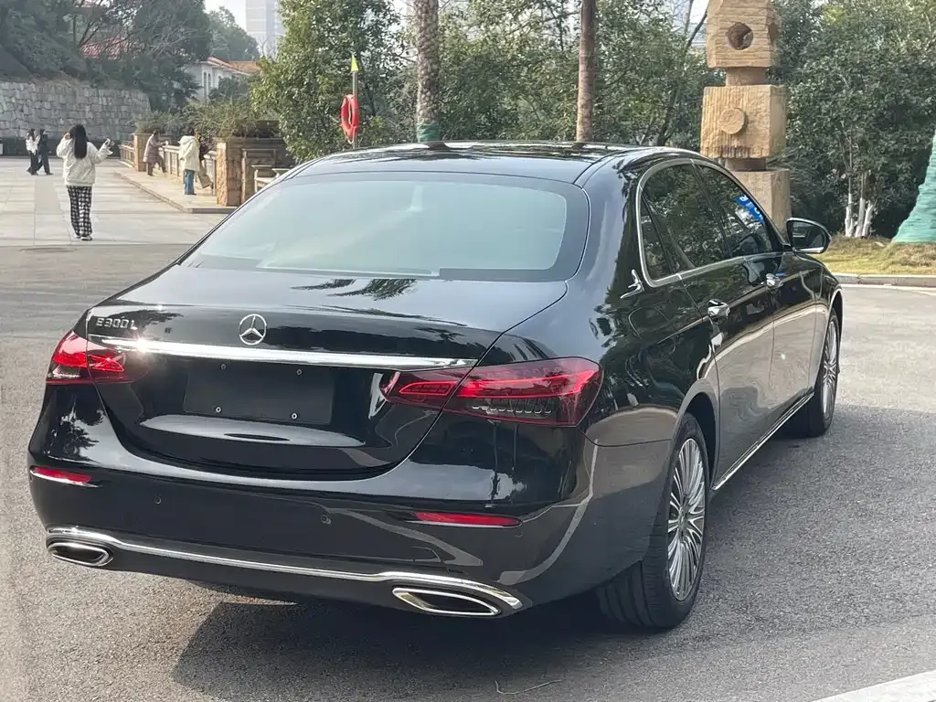 Mercedes-Benz E-Class 2023 из CN, фото 6