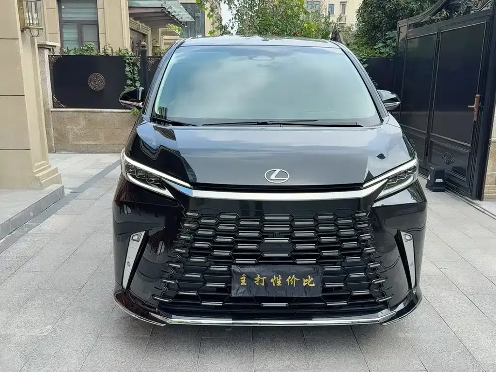 Lexus LM 2024 из CN, фото 1
