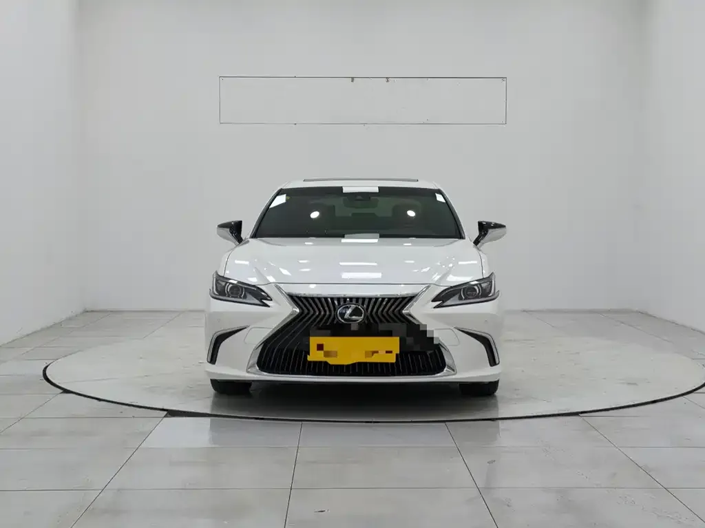 Lexus ES 2022 из CN, фото 2