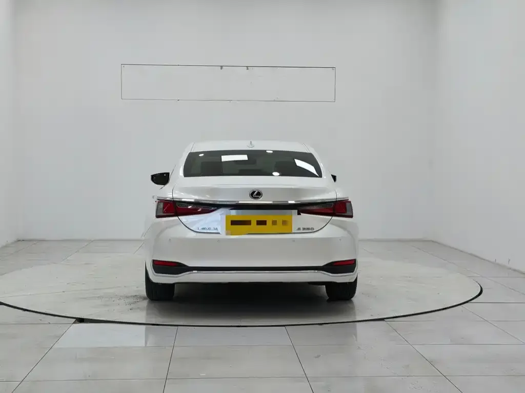 Lexus ES 2022 из CN, фото 3