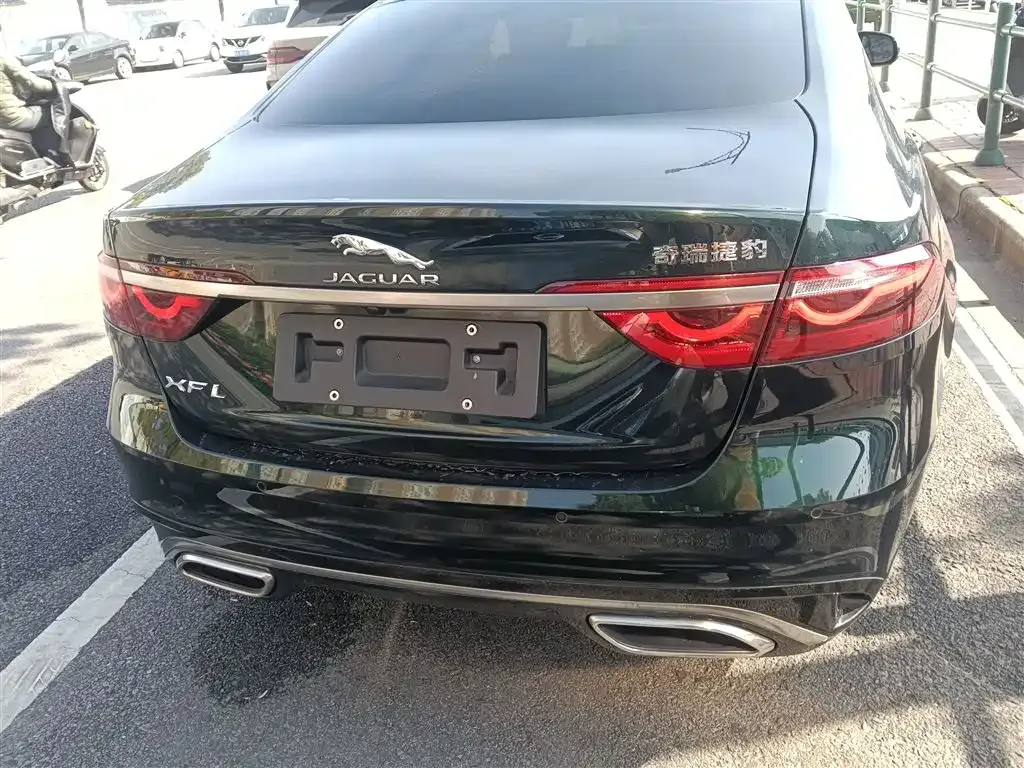 Jaguar XFL 2023 из CN, фото 9