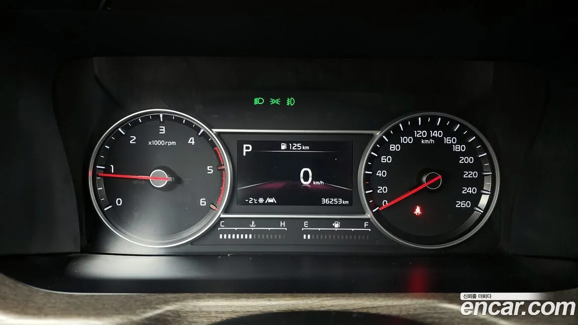 Kia Sorento — фото 8