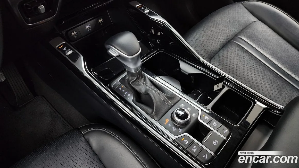 Kia Sorento — фото 9