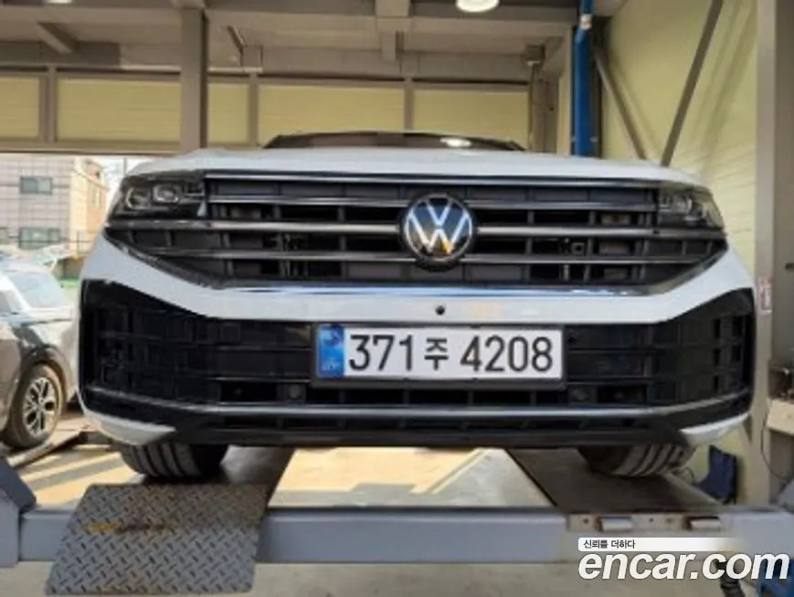 Volkswagen Touareg 2026 из KR, фото 2