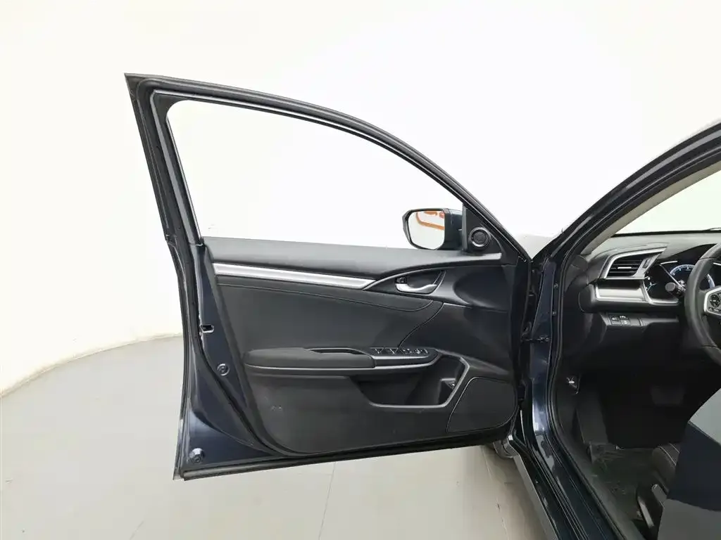 Honda Civic — фото 8