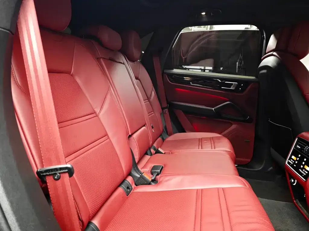 Porsche Cayenne 2023 из CN, фото 3