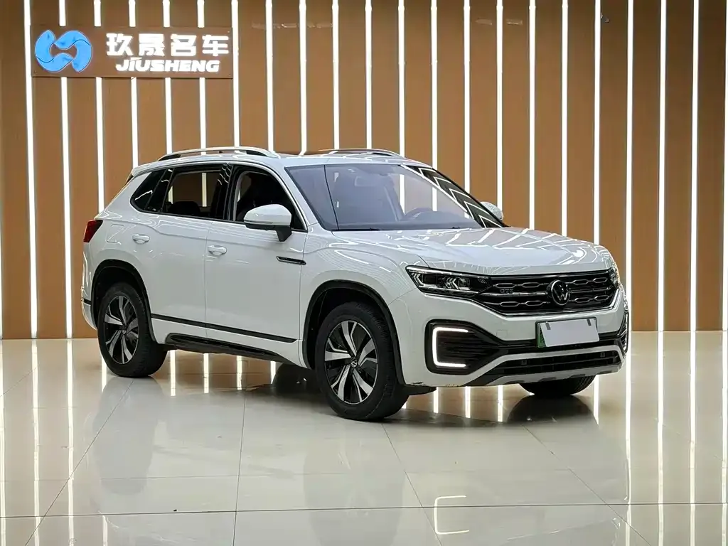 Volkswagen GTE PHEV 2021 из CN, фото 2