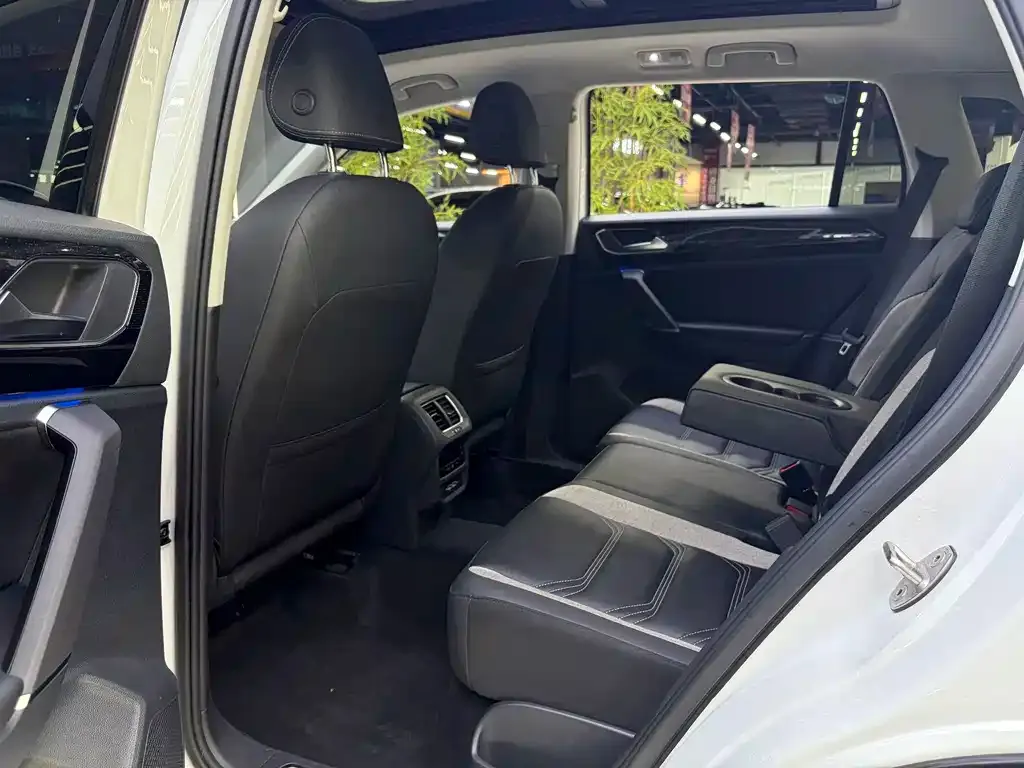 Volkswagen GTE PHEV 2021 из CN, фото 9