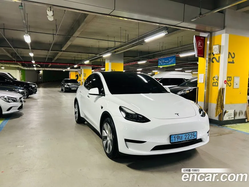 Tesla Model Y 2024 из KR, фото 2