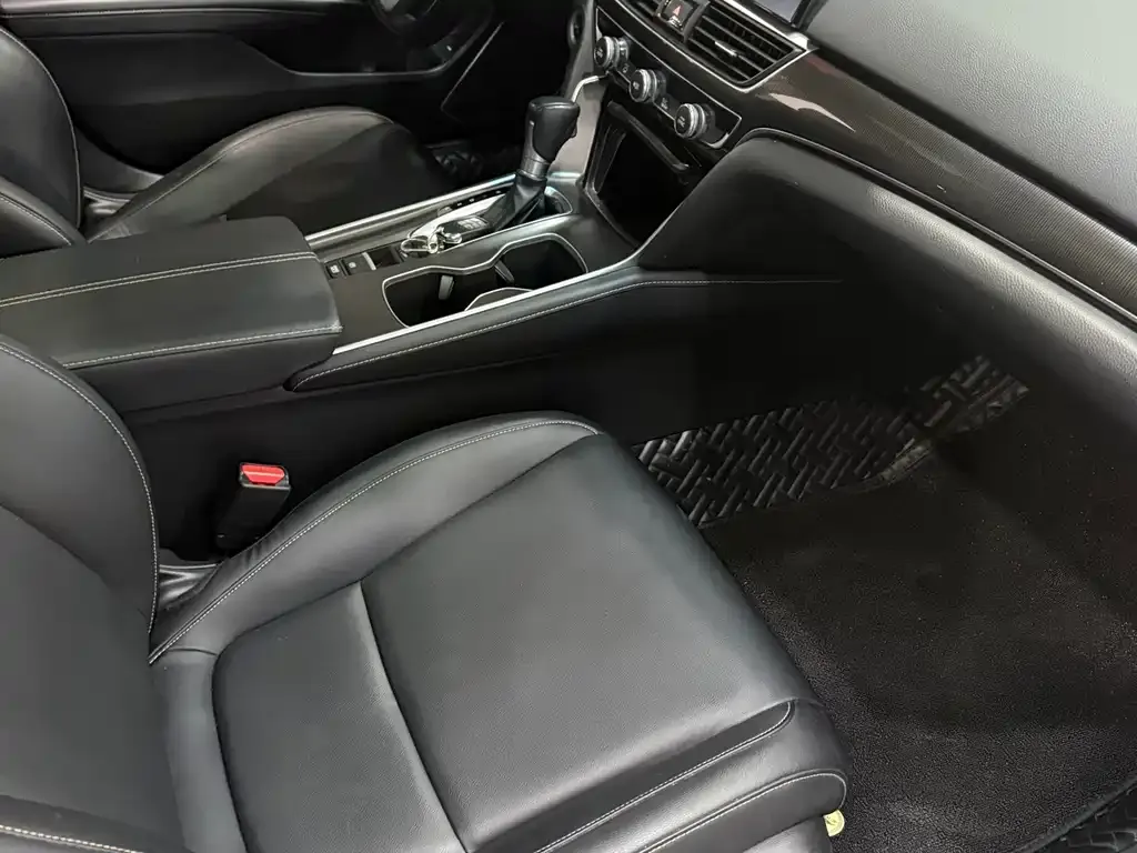 Honda Accord 2022 из CN, фото 5
