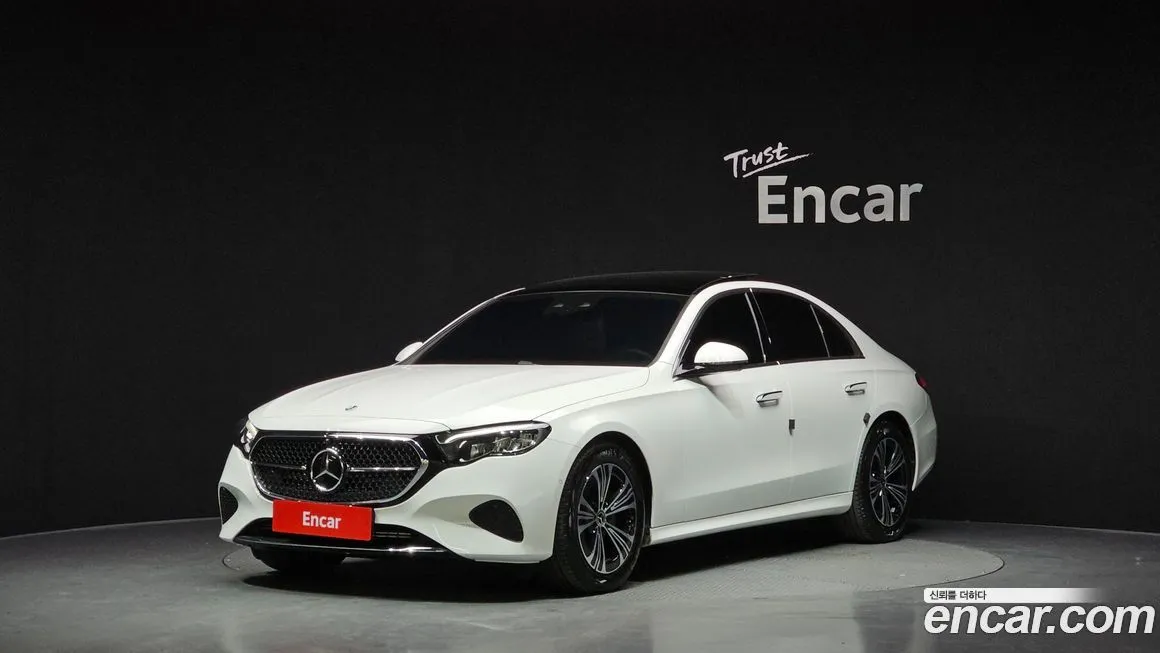 Mercedes-Benz E-Class — фото 1