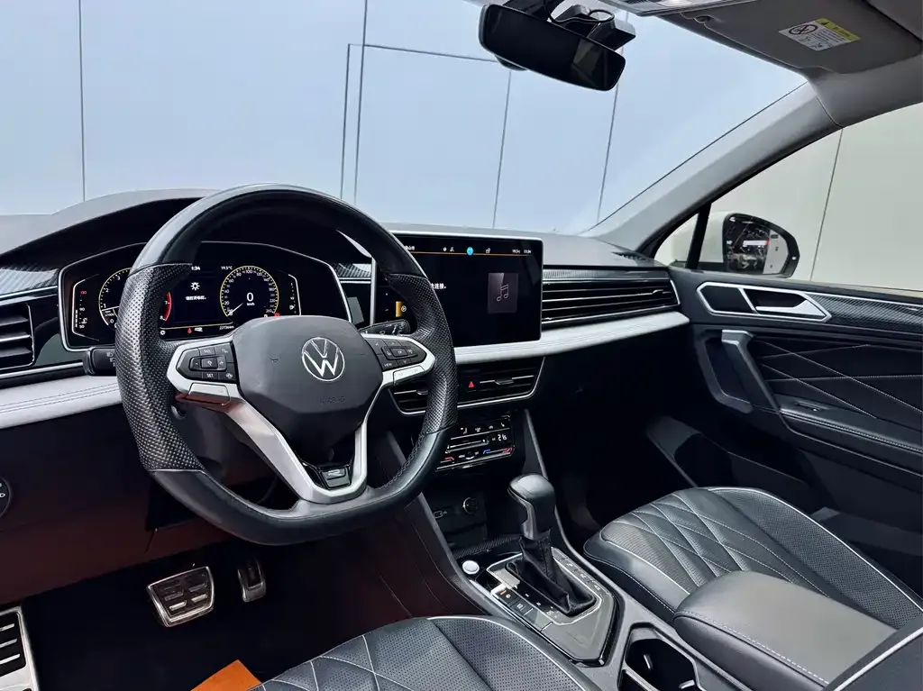 Volkswagen Tiguan L 2024 из CN, фото 6