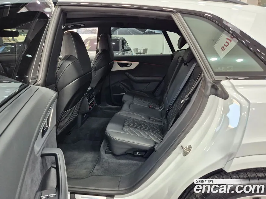 Audi Q8 2025 из KR, фото 6