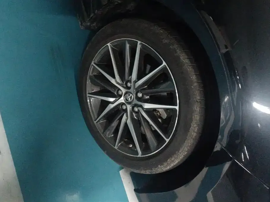 Toyota Camry 2021 из CN, фото 2
