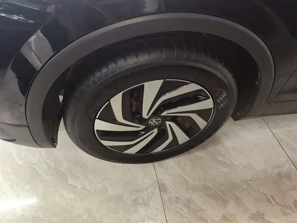 Volkswagen Tiguan L 2023 из CN, фото 2