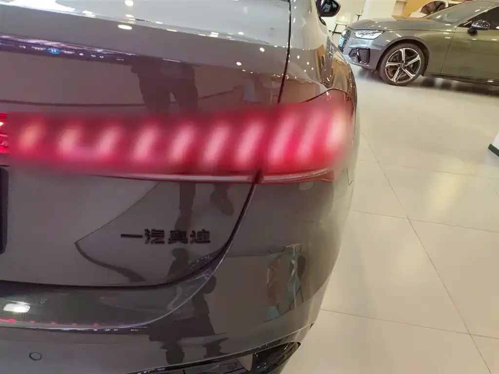 Audi A5L 2025 из CN, фото 2
