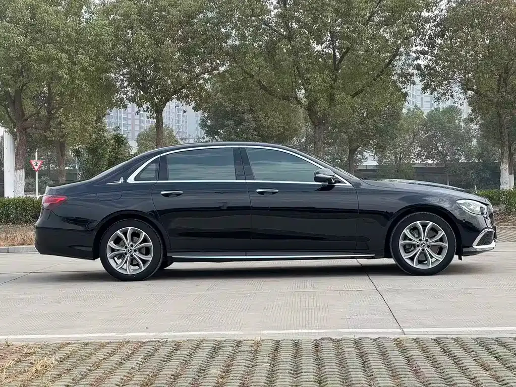Mercedes-Benz E-Class 2023 из CN, фото 7