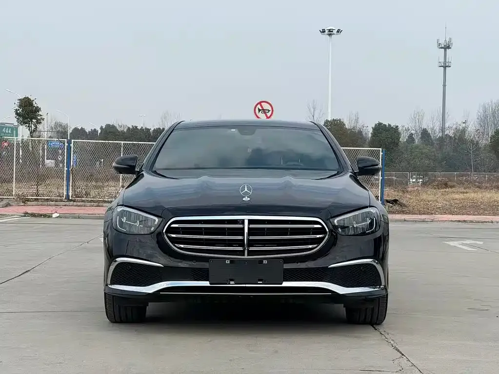 Mercedes-Benz E-Class 2023 из CN, фото 2