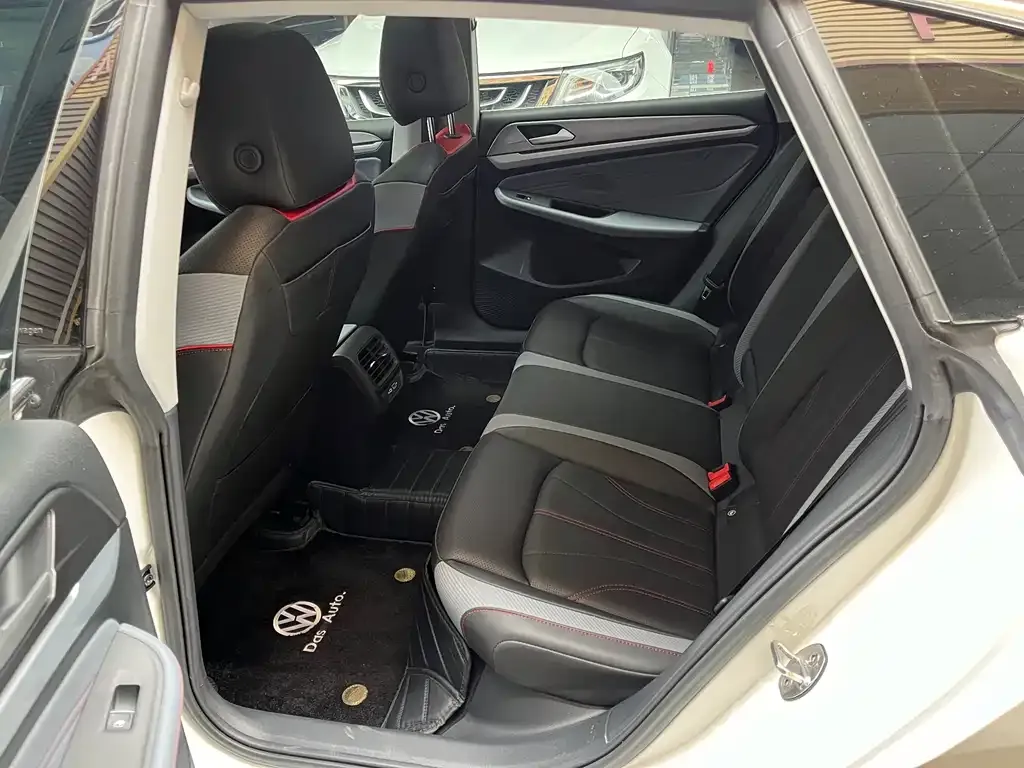Volkswagen Lamando 2023 из CN, фото 2