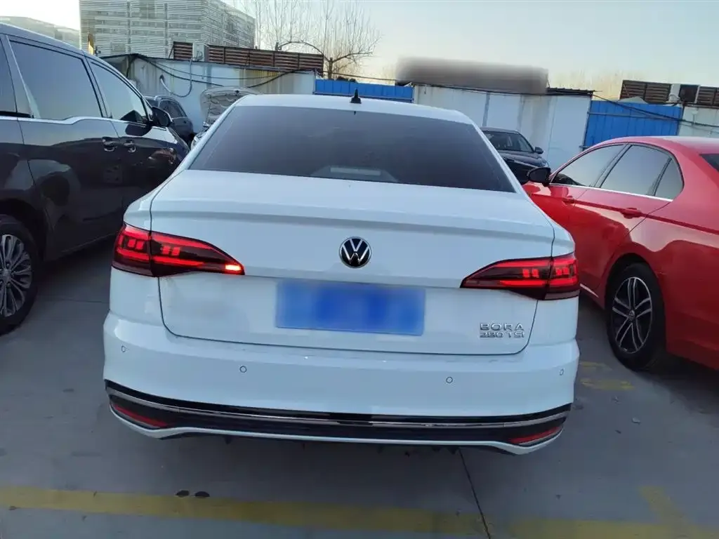 Volkswagen Bora 2024 из CN, фото 10