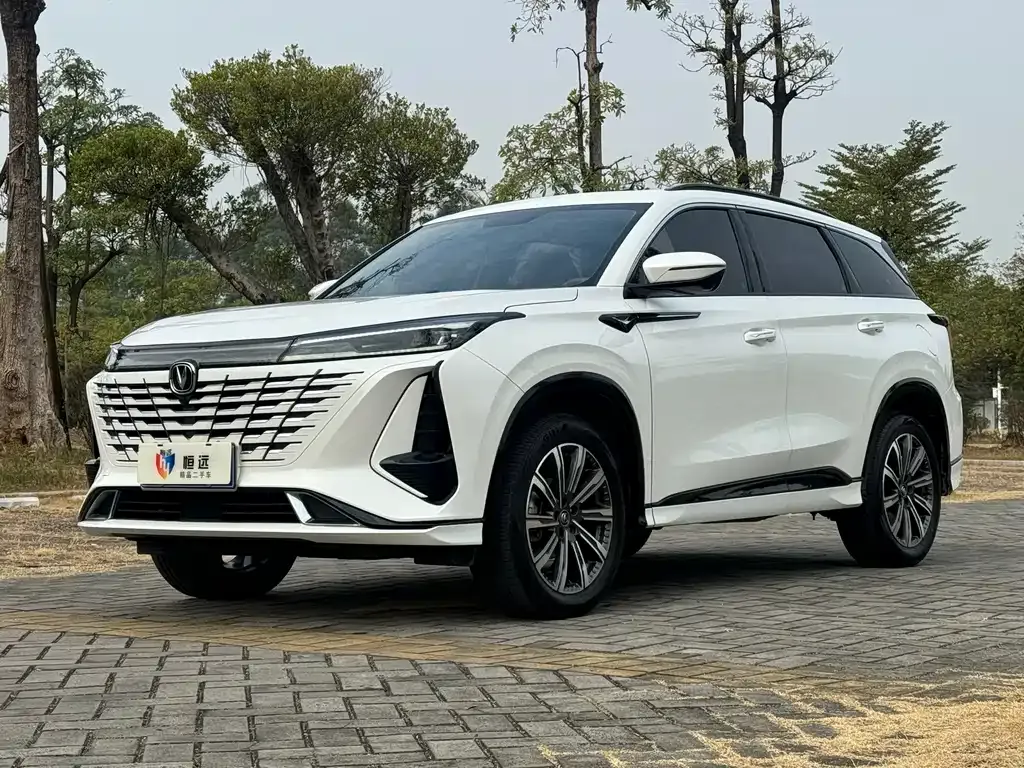 Changan CS75PLUS — фото 1