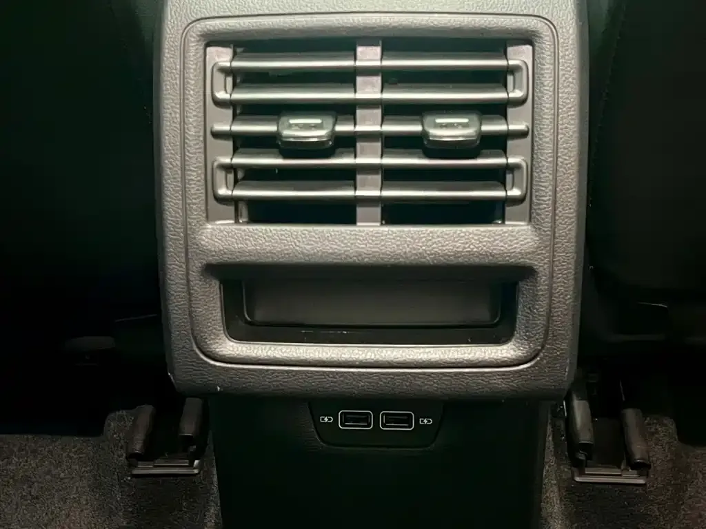 Volkswagen Golf 2022 из CN, фото 10