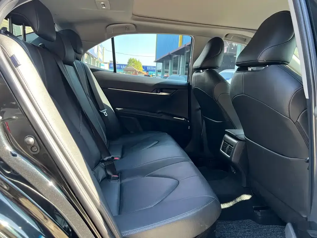 Toyota Camry 2022 из CN, фото 8