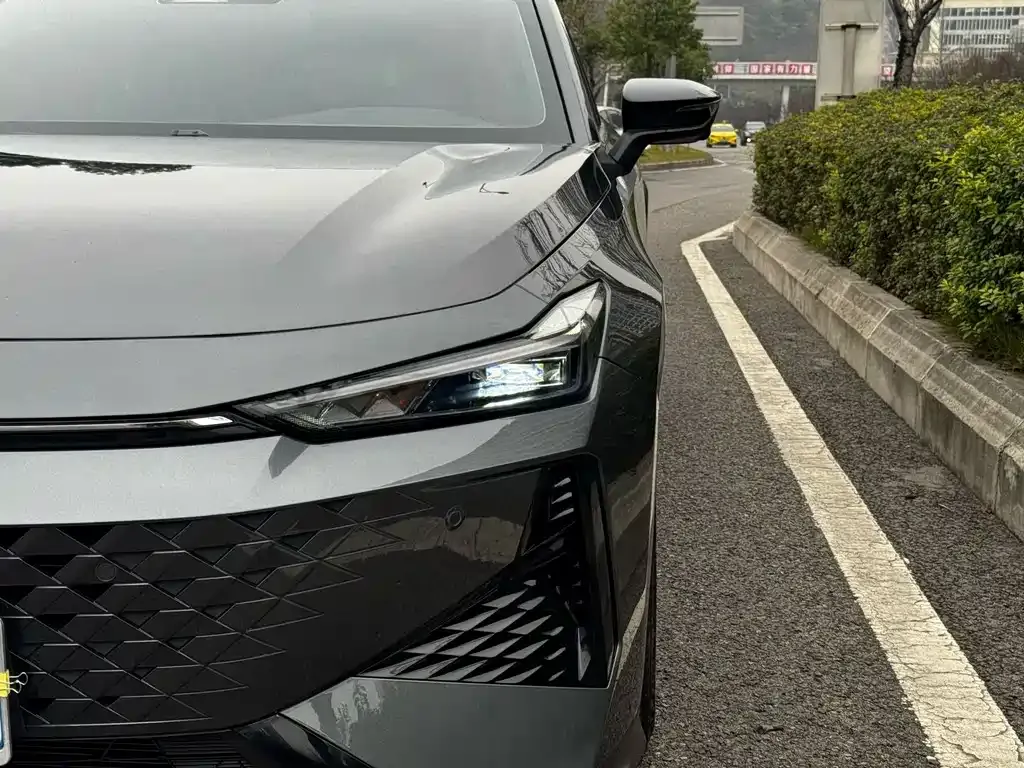 Changan UNI-V 2024 из CN, фото 3