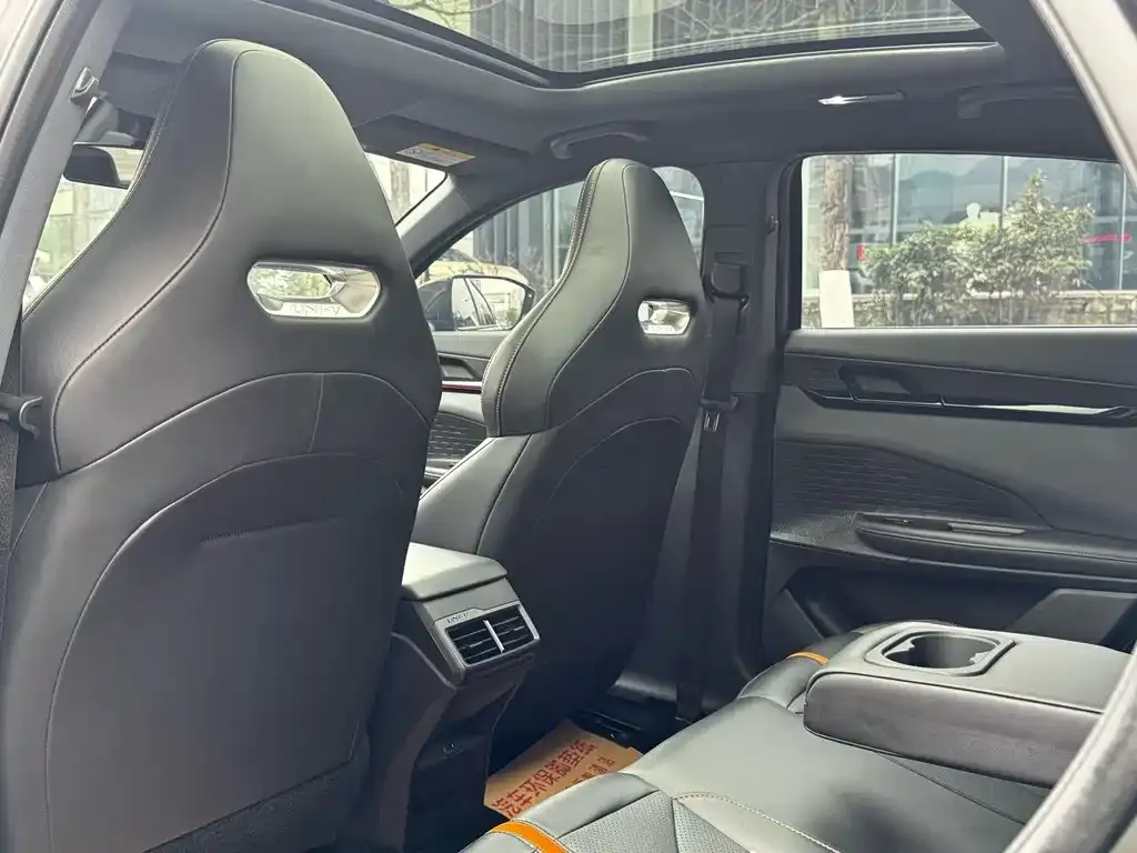 Changan UNI-V 2024 из CN, фото 2