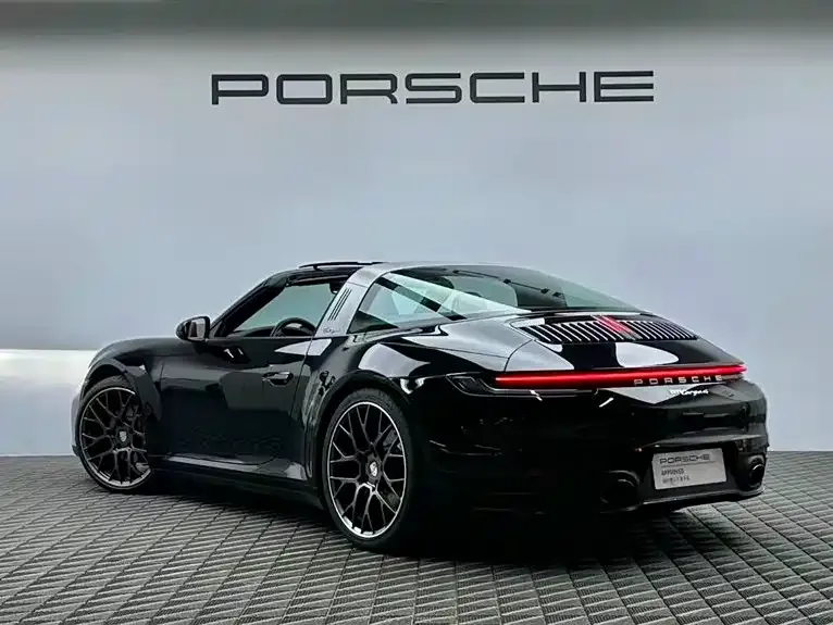 Porsche 911 2023 из CN, фото 6