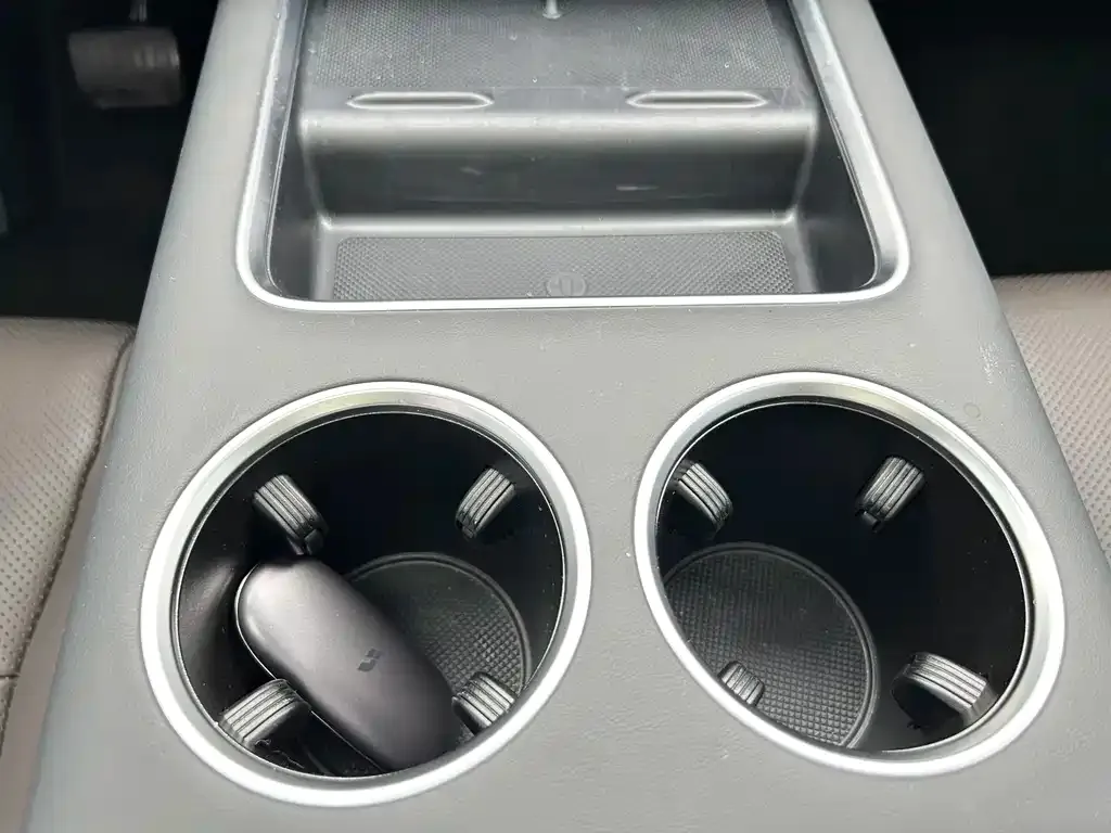 Li Auto L8 2024 из CN, фото 2