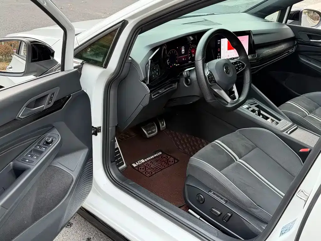 Volkswagen Golf 2021 из CN, фото 6