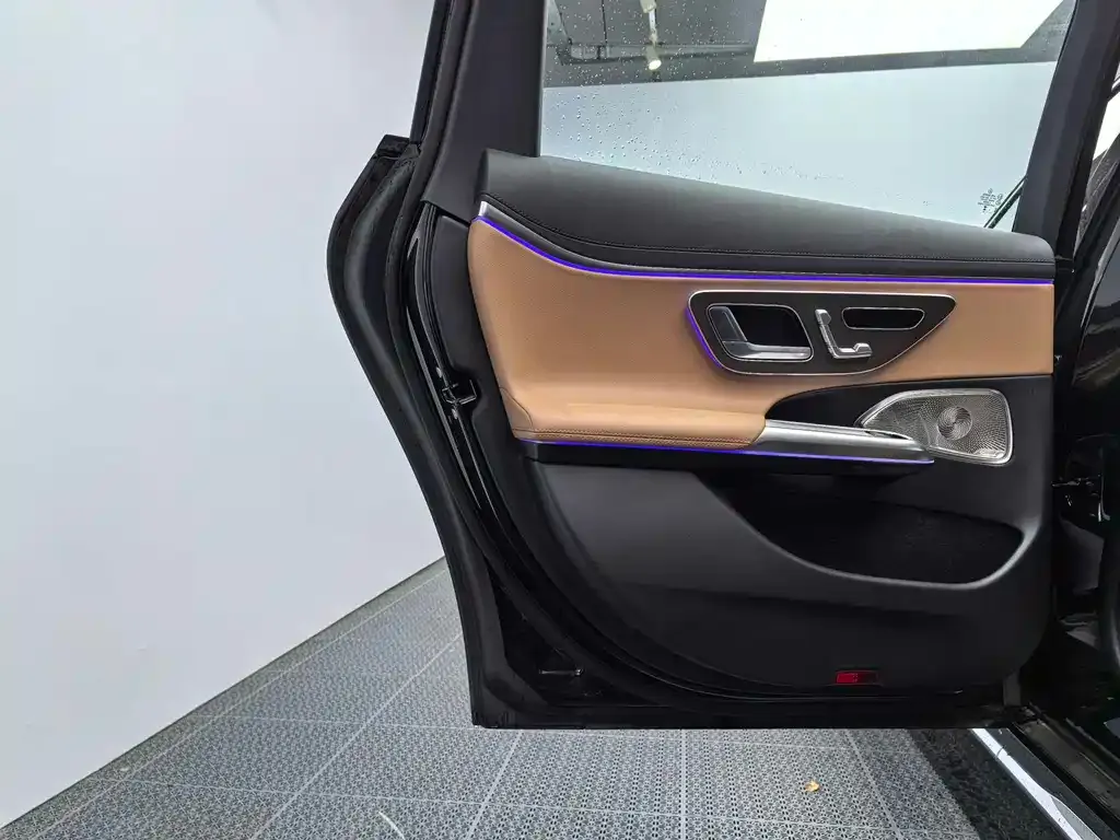 Mercedes-Benz E-Class 2025 из CN, фото 3
