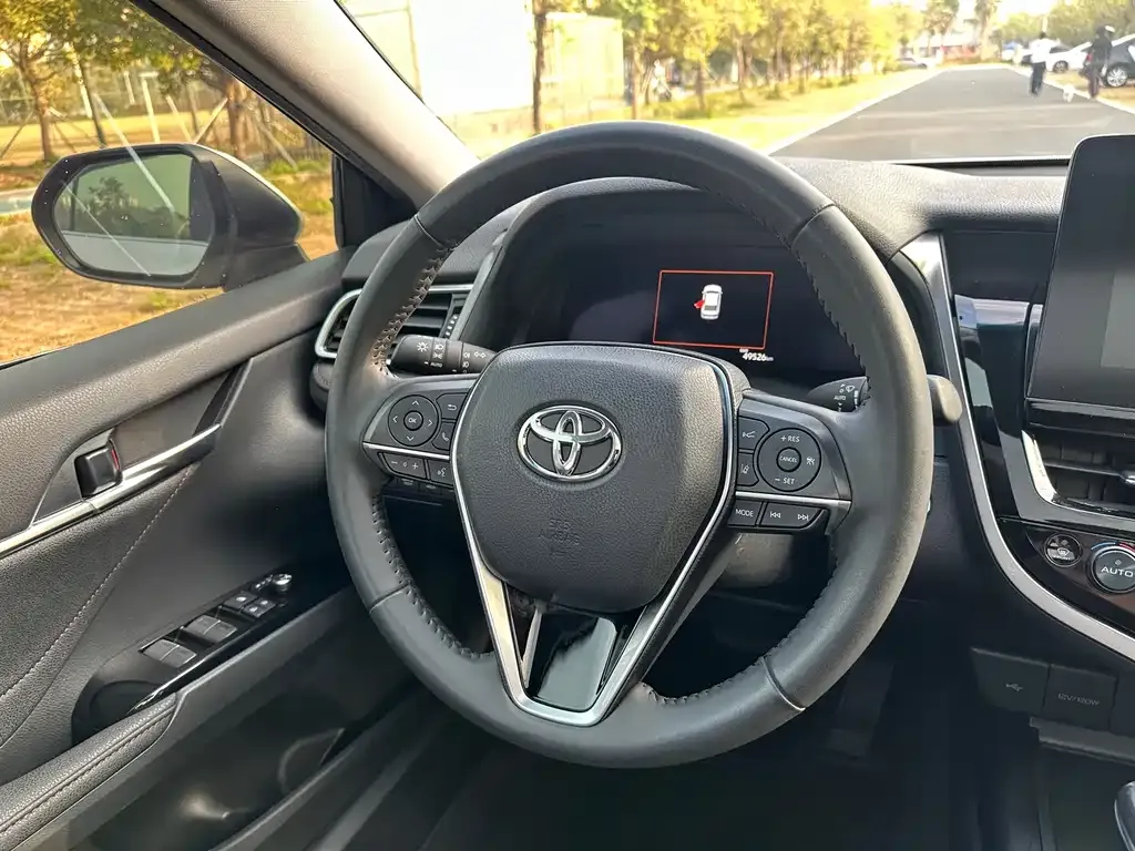Toyota Camry 2021 из CN, фото 8