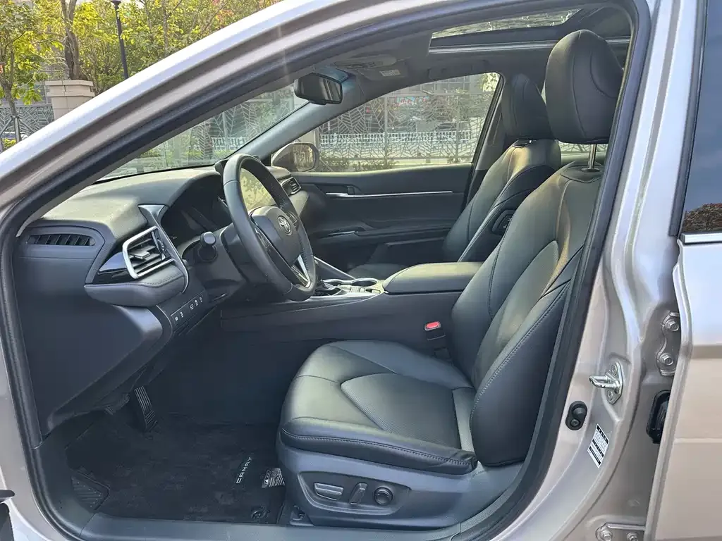 Toyota Camry 2021 из CN, фото 9
