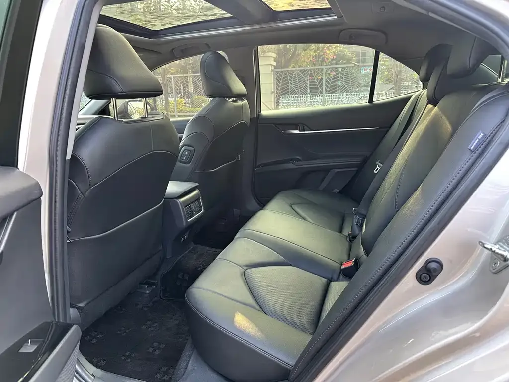 Toyota Camry 2021 из CN, фото 6