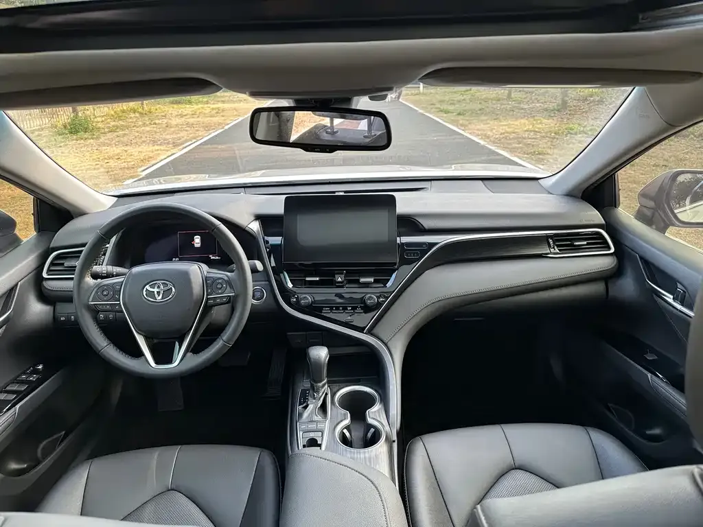 Toyota Camry 2021 из CN, фото 7