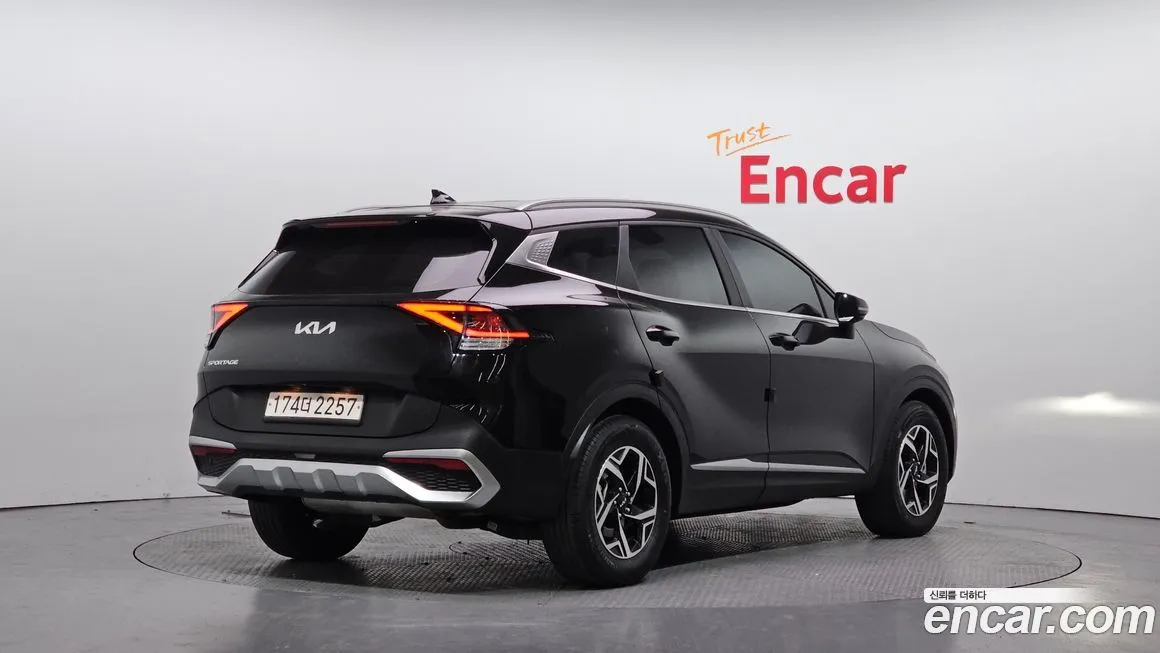 Kia Sportage — фото 10
