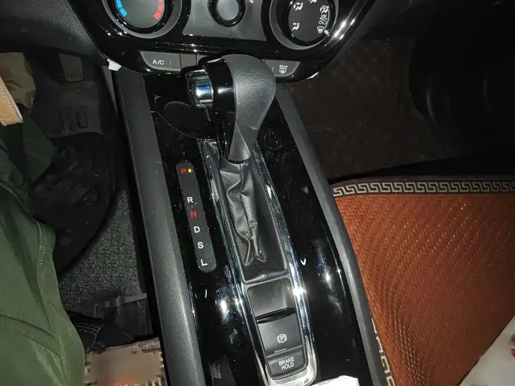 Honda Vezel 2022 из CN, фото 10