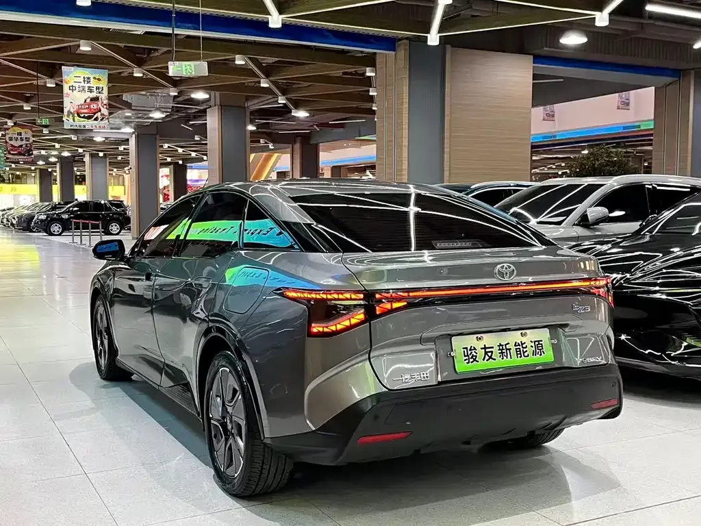 Toyota bZ3 2023 из CN, фото 6