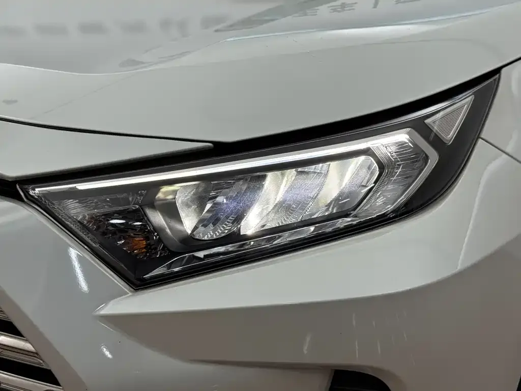 Toyota RAV4 2022 из CN, фото 10