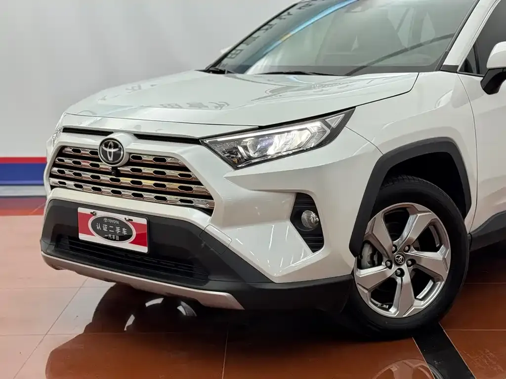 Toyota RAV4 2022 из CN, фото 2