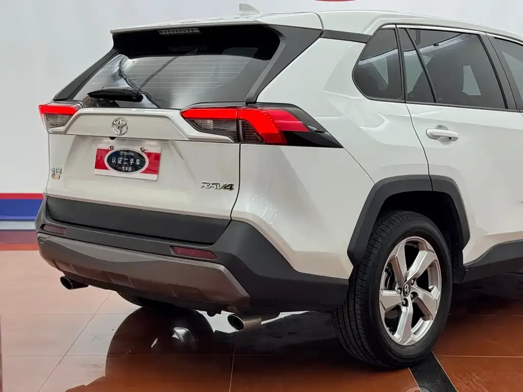 Toyota RAV4 2022 из CN, фото 4